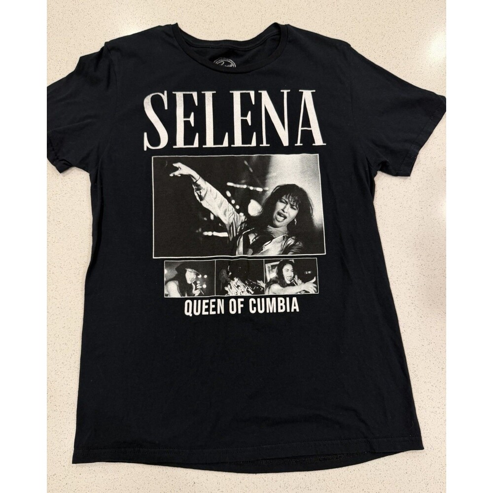 Selena Queen of Cumbia Size M Black Tshirt Pop Latin Pop Mexican 2022 Graphic T